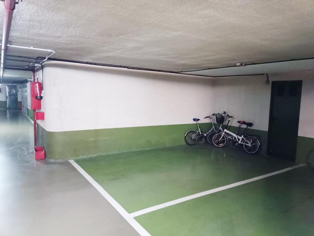 Lore - Parking Y Bicis Gratis Σαν Σεμπαστιάν Εξωτερικό φωτογραφία